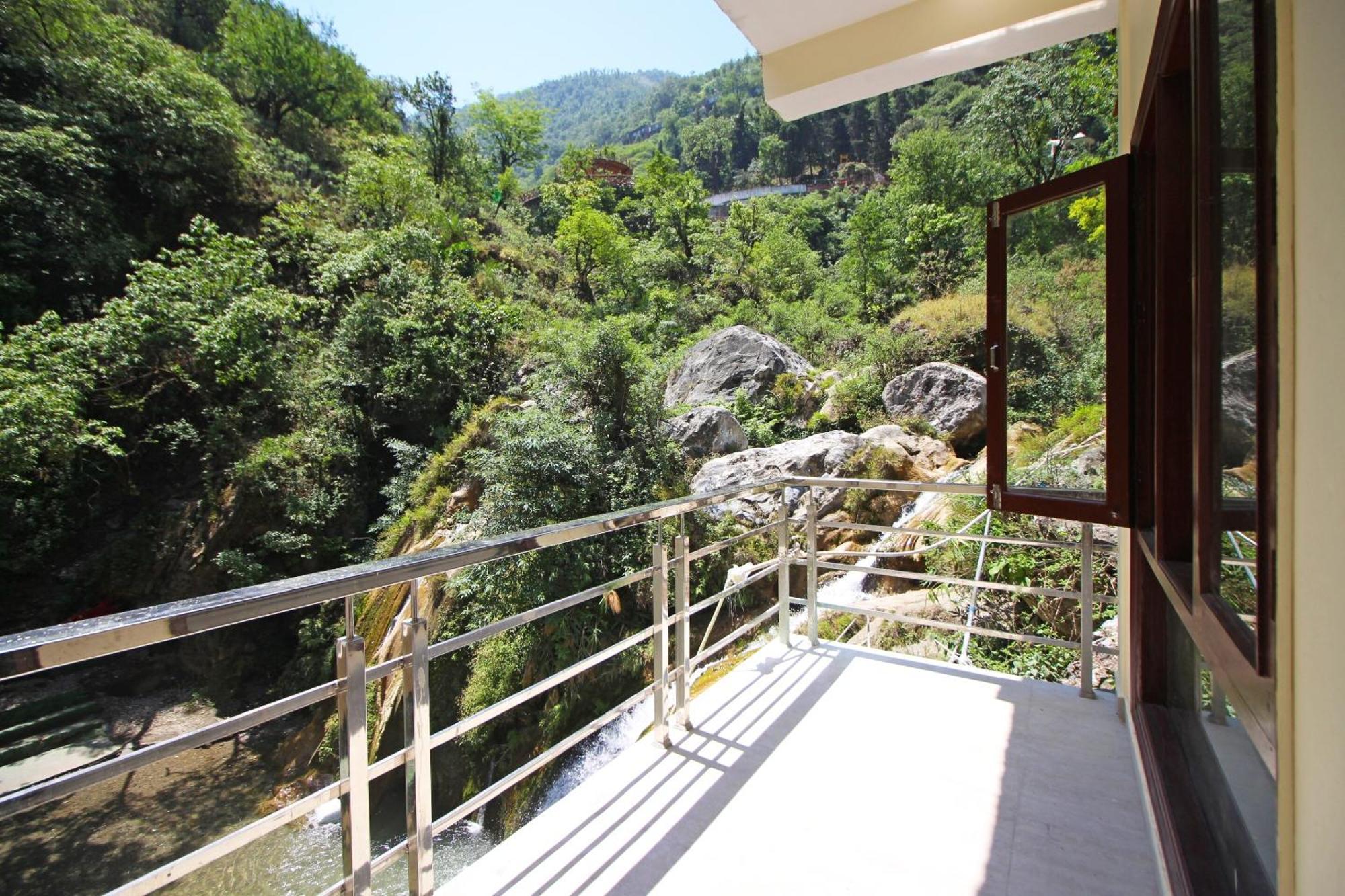 Hotel O Kempty Lake Adventure Resort Mussoorie Eksteriør bilde